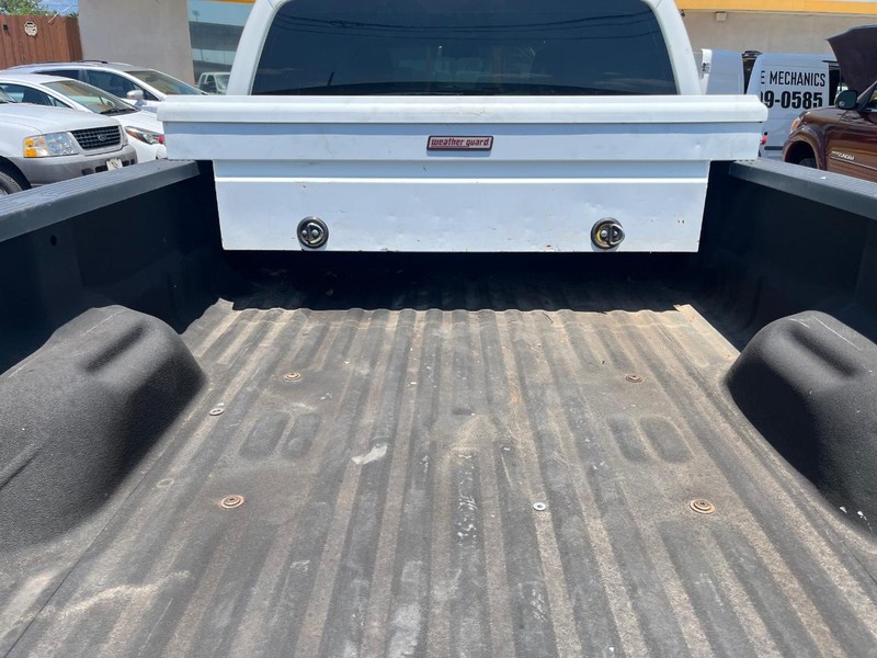 Ford Super Duty F-350 SRW Vehicle Image 07