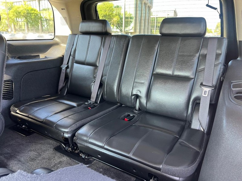 Chevrolet Tahoe Vehicle Full-screen Gallery Image 9