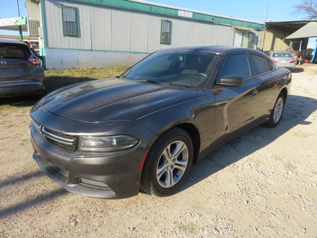 2017 Dodge Charger SE's photo