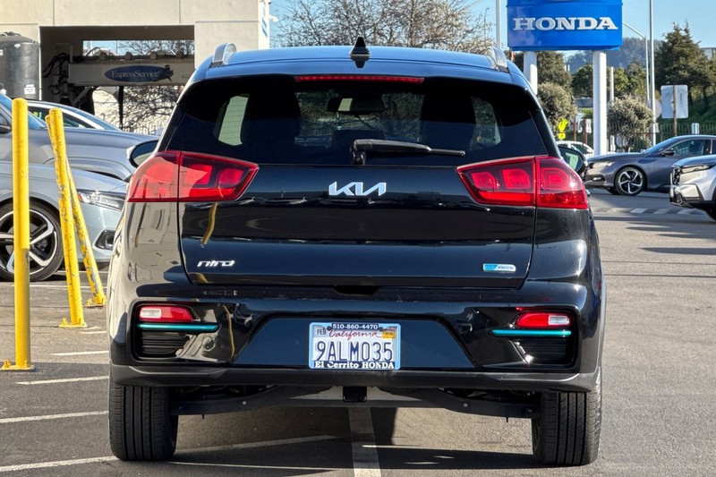 Kia Niro EV Vehicle Full-screen Gallery Image 06