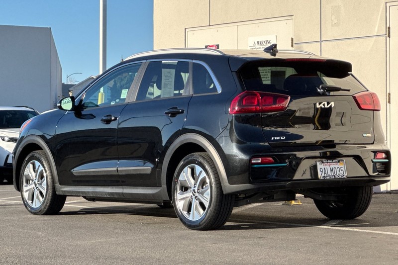 Kia Niro EV Vehicle Full-screen Gallery Image 07