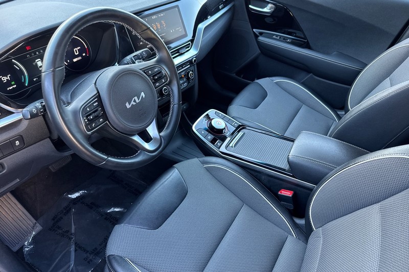 Kia Niro EV Vehicle Full-screen Gallery Image 11