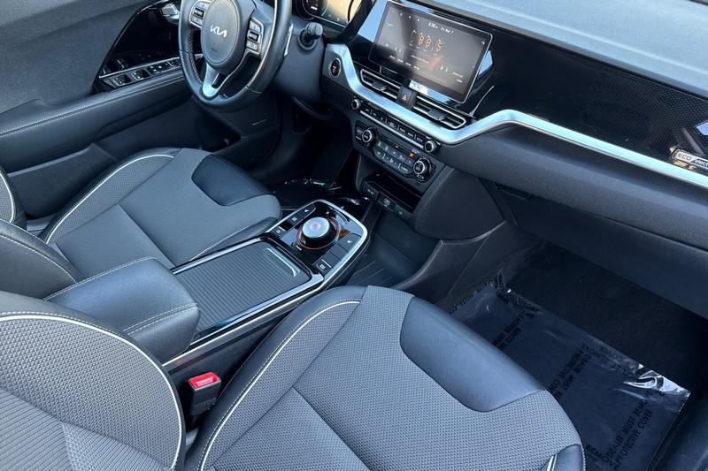Kia Niro EV Vehicle Full-screen Gallery Image 21