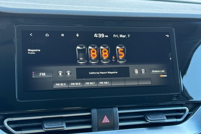 Kia Niro EV Vehicle Full-screen Gallery Image 25