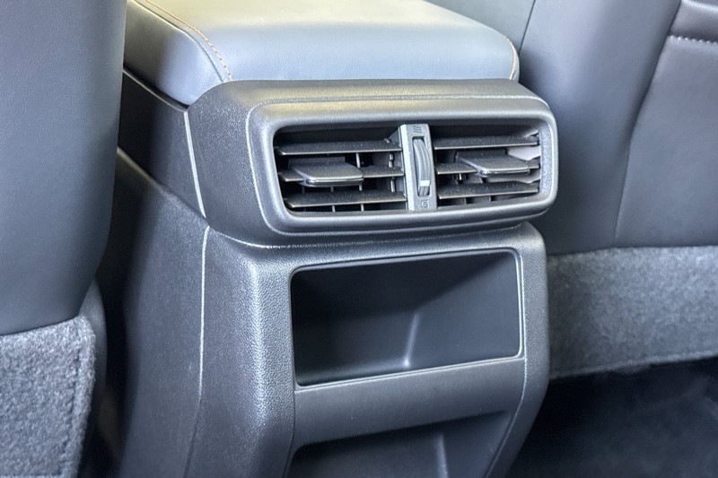 Honda Prologue Vehicle Full-screen Gallery Image 16