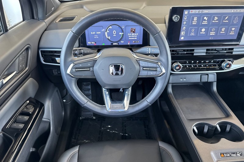 Honda Prologue Vehicle Full-screen Gallery Image 19