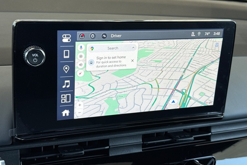 Honda Prologue Vehicle Full-screen Gallery Image 25