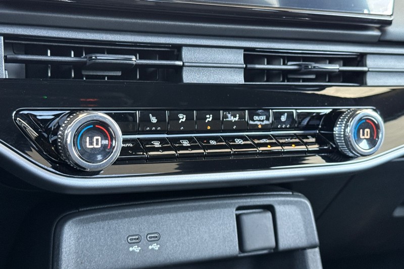 Honda Prologue Vehicle Full-screen Gallery Image 27