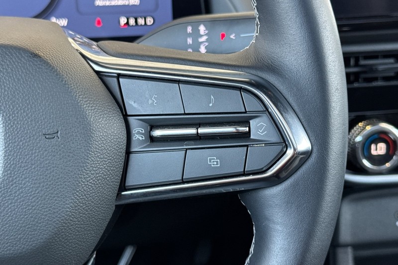 Honda Prologue Vehicle Full-screen Gallery Image 32