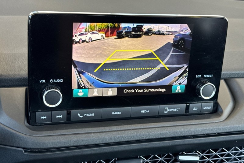Honda Accord Sedan Vehicle Full-screen Gallery Image 23
