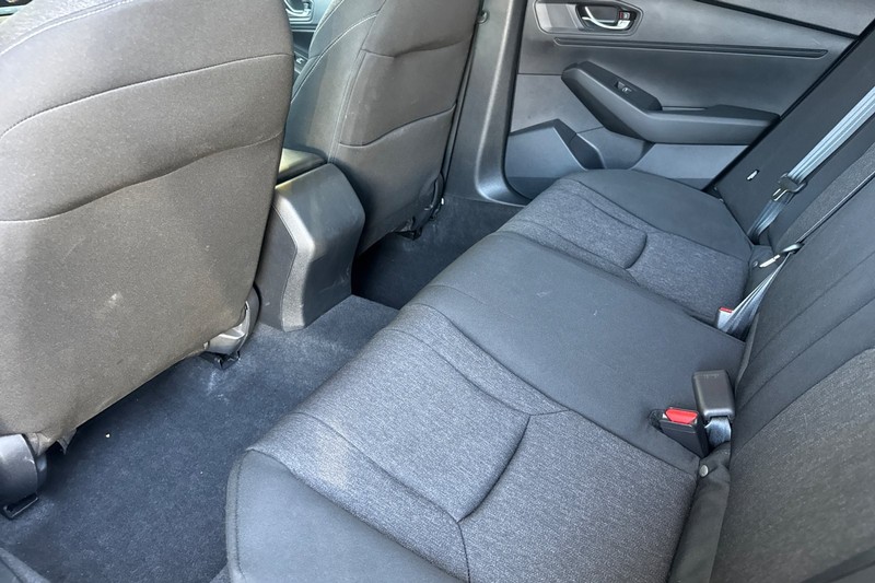 Honda Accord Sedan Vehicle Full-screen Gallery Image 15