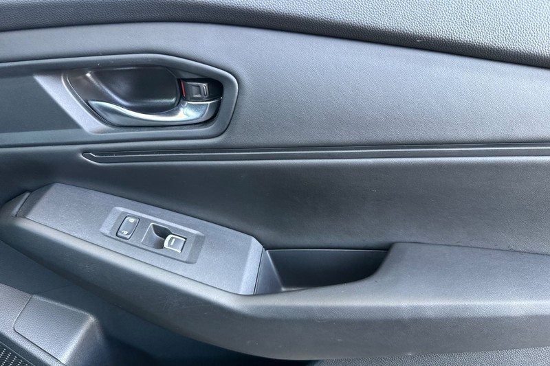 Honda Accord Sedan Vehicle Full-screen Gallery Image 21