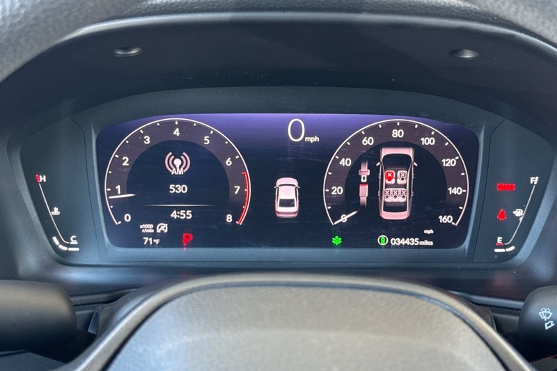 Honda Accord Sedan Vehicle Full-screen Gallery Image 30