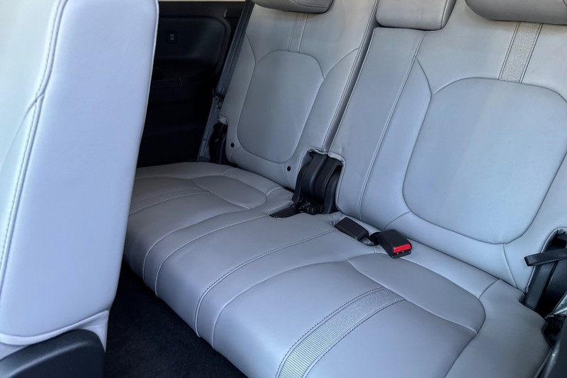 Honda Pilot Vehicle Full-screen Gallery Image 20
