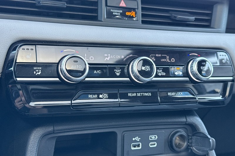 Honda Pilot Vehicle Full-screen Gallery Image 28