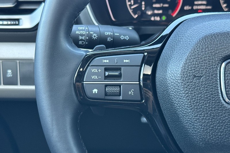 Honda Pilot Vehicle Full-screen Gallery Image 32
