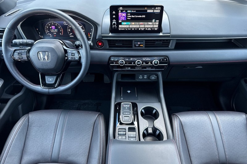 Honda Pilot Vehicle Full-screen Gallery Image 17