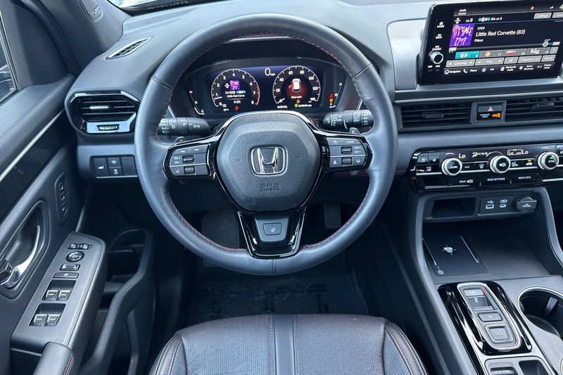 Honda Pilot Vehicle Full-screen Gallery Image 19