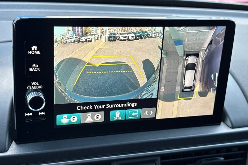 Honda Pilot Vehicle Full-screen Gallery Image 27