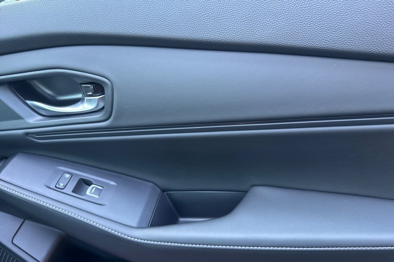Honda Accord Hybrid Vehicle Full-screen Gallery Image 21