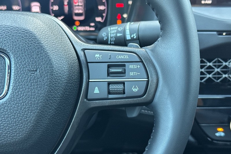 Honda Accord Hybrid Vehicle Full-screen Gallery Image 29