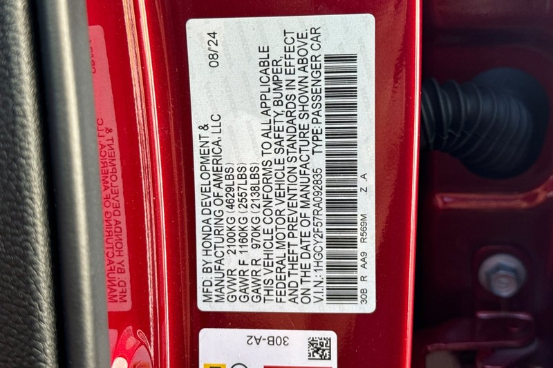 Honda Accord Hybrid Vehicle Full-screen Gallery Image 35