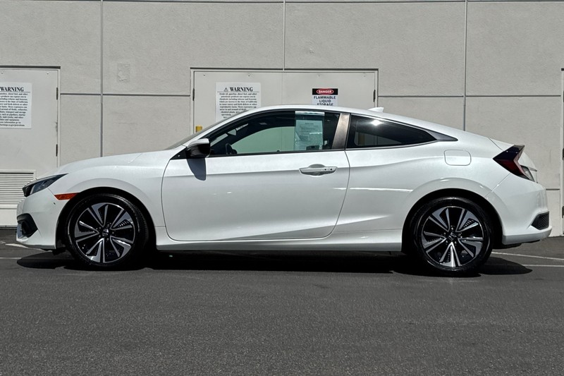 Honda Civic Coupe Vehicle Full-screen Gallery Image 08