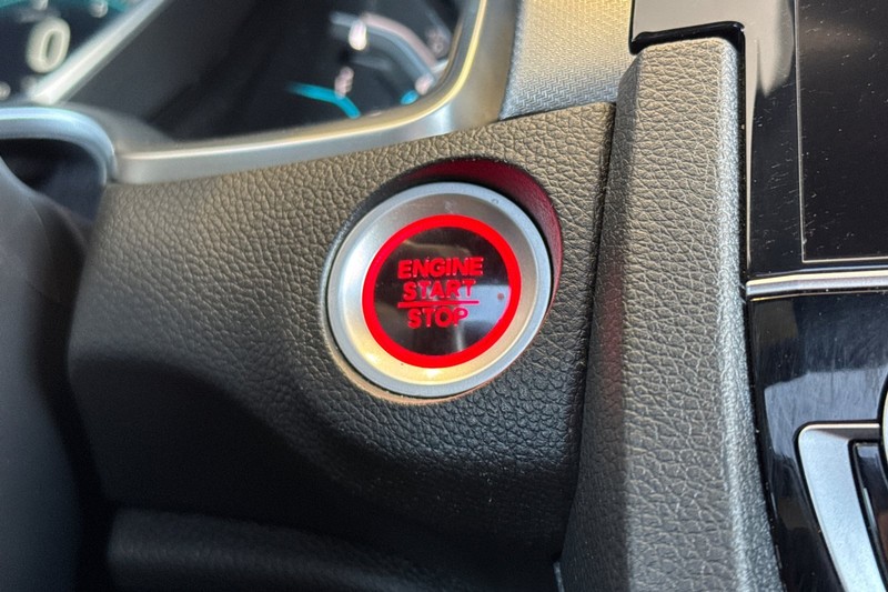 Honda Civic Coupe Vehicle Full-screen Gallery Image 26
