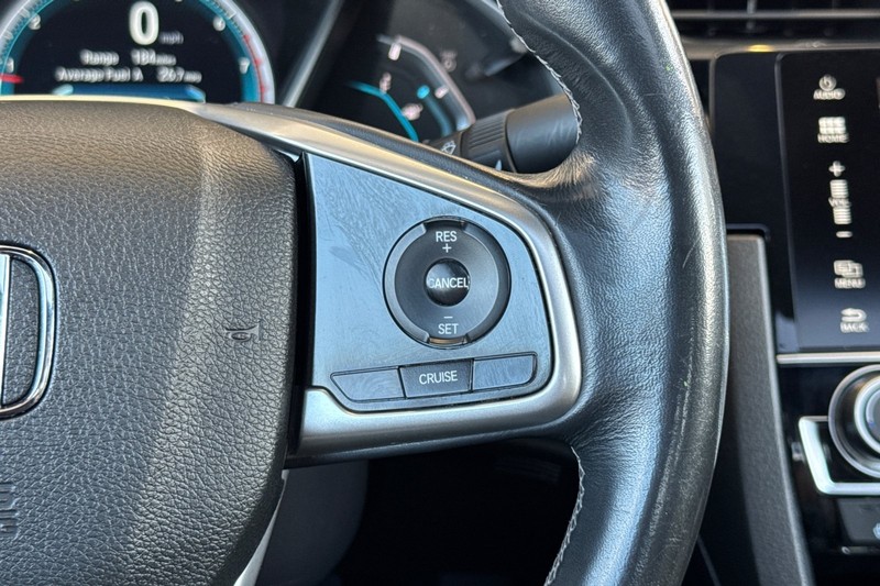 Honda Civic Coupe Vehicle Full-screen Gallery Image 29