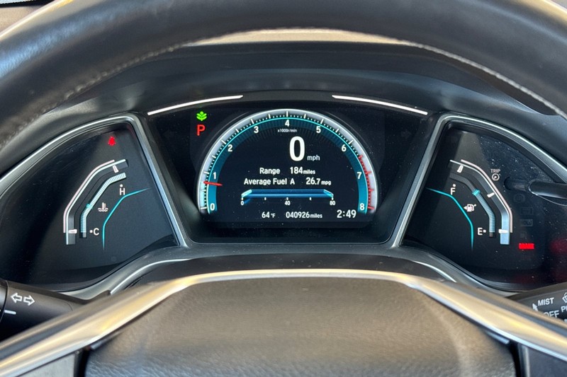 Honda Civic Coupe Vehicle Full-screen Gallery Image 30