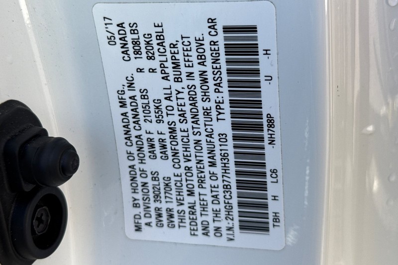 Honda Civic Coupe Vehicle Full-screen Gallery Image 35