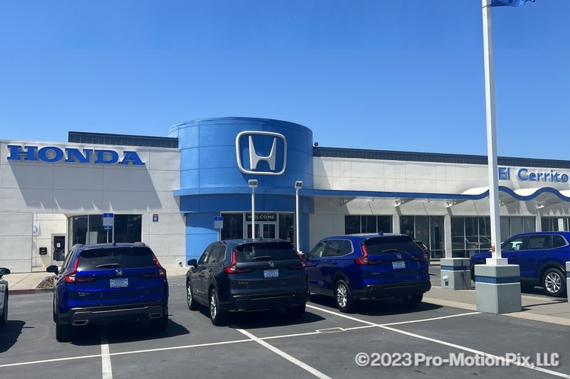 Honda Civic Coupe Vehicle Full-screen Gallery Image 36