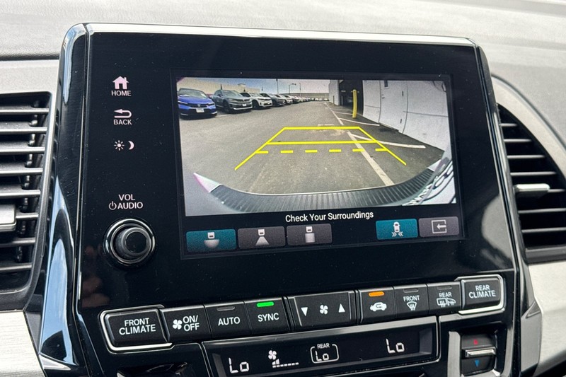 Honda Odyssey Vehicle Full-screen Gallery Image 28