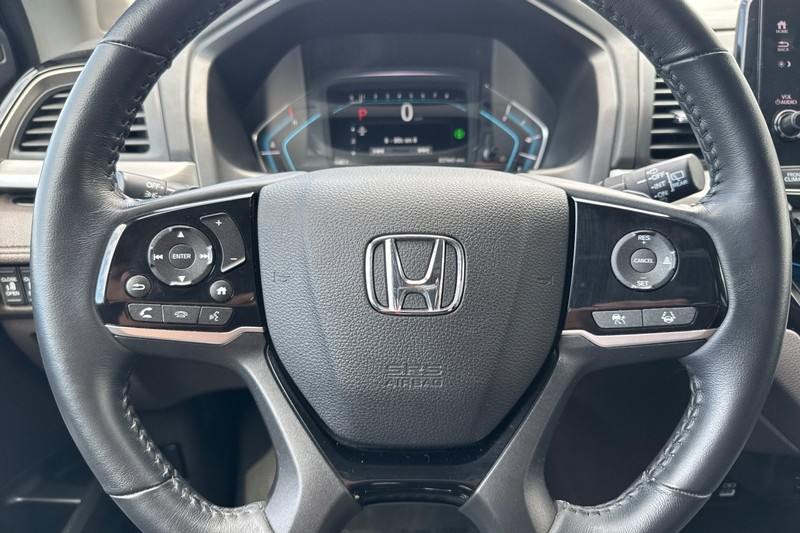 Honda Odyssey Vehicle Full-screen Gallery Image 32