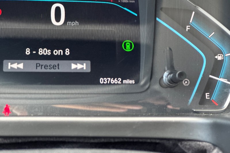 Honda Odyssey Vehicle Full-screen Gallery Image 36