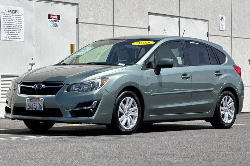Subaru Impreza Wagon Vehicle Full-screen Gallery Image 09