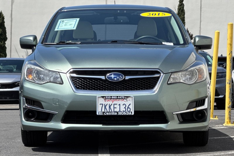 Subaru Impreza Wagon Vehicle Full-screen Gallery Image 10