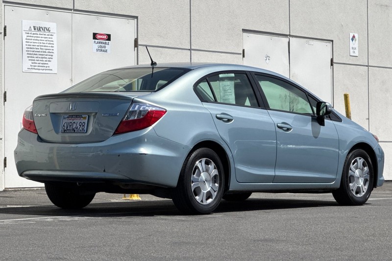 Honda Civic Hybrid Vehicle Full-screen Gallery Image 03