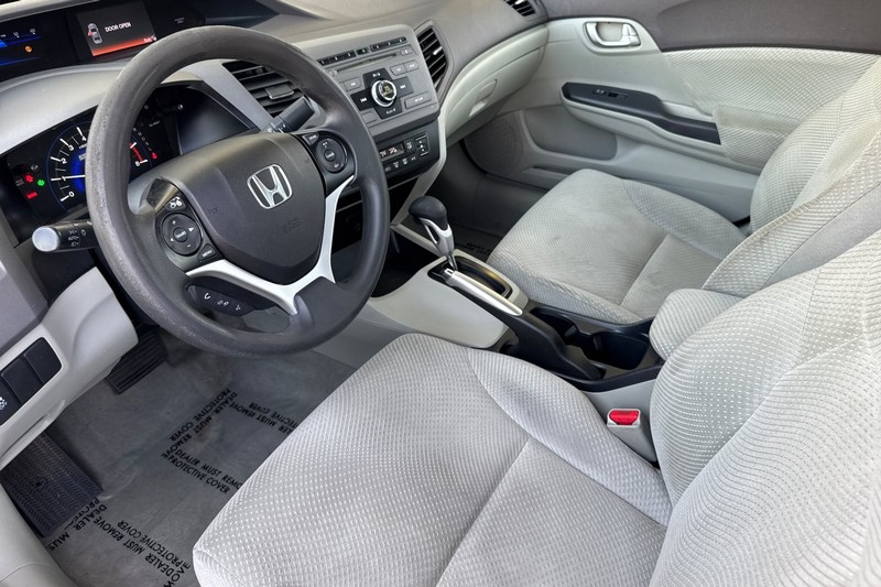 Honda Civic Hybrid Vehicle Full-screen Gallery Image 11