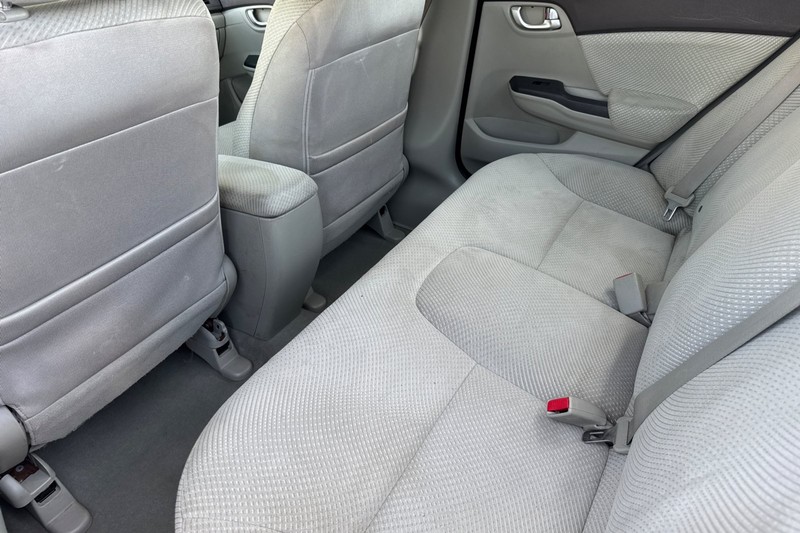 Honda Civic Hybrid Vehicle Full-screen Gallery Image 15