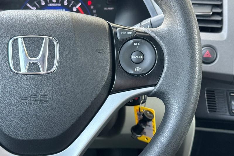 Honda Civic Hybrid Vehicle Full-screen Gallery Image 27