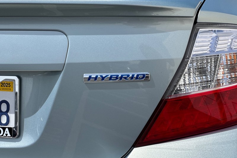 Honda Civic Hybrid Vehicle Full-screen Gallery Image 32