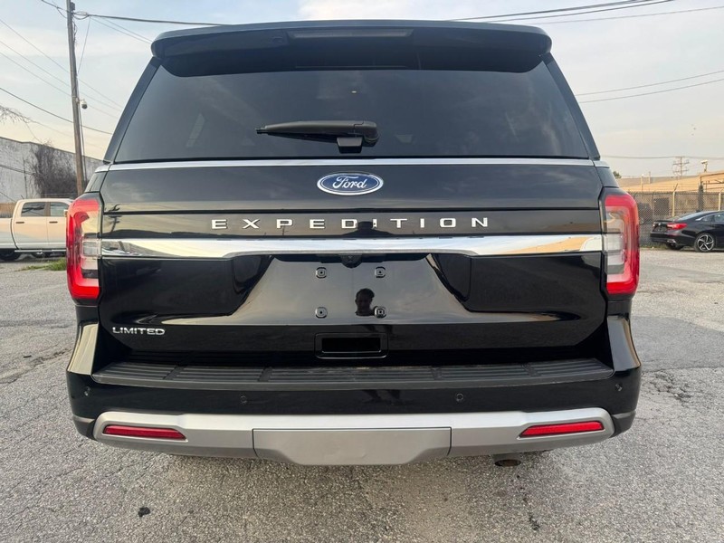 Ford Expedition Vehicle Full-screen Gallery Image 11