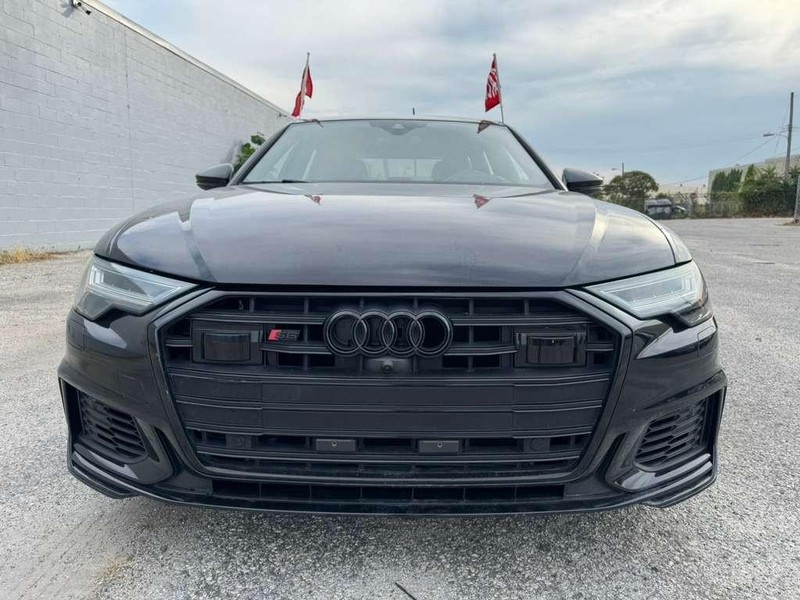 Audi S6 Sedan Vehicle Full-screen Gallery Image 3