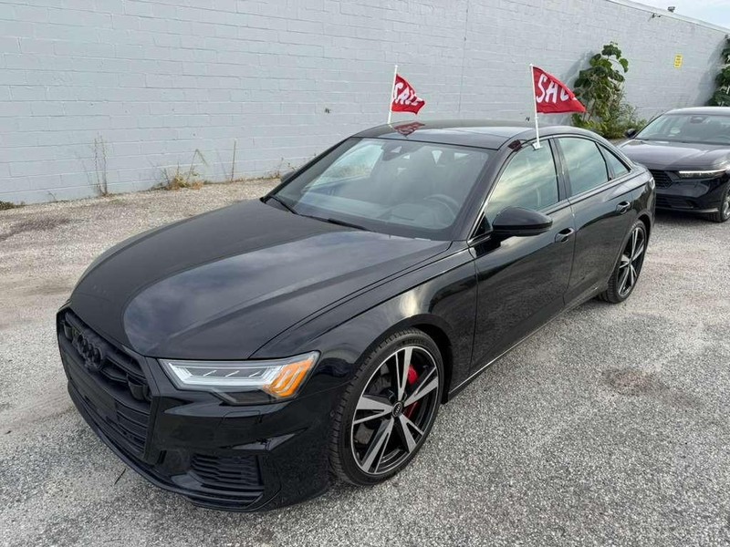 Audi S6 Sedan Vehicle Full-screen Gallery Image 4