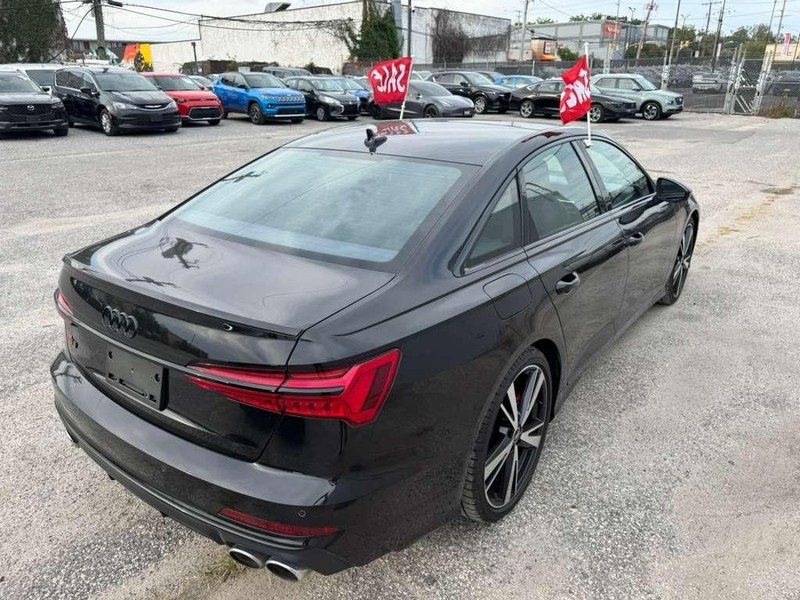 Audi S6 Sedan Vehicle Full-screen Gallery Image 7