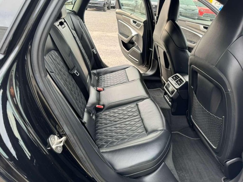 Audi S6 Sedan Vehicle Full-screen Gallery Image 15