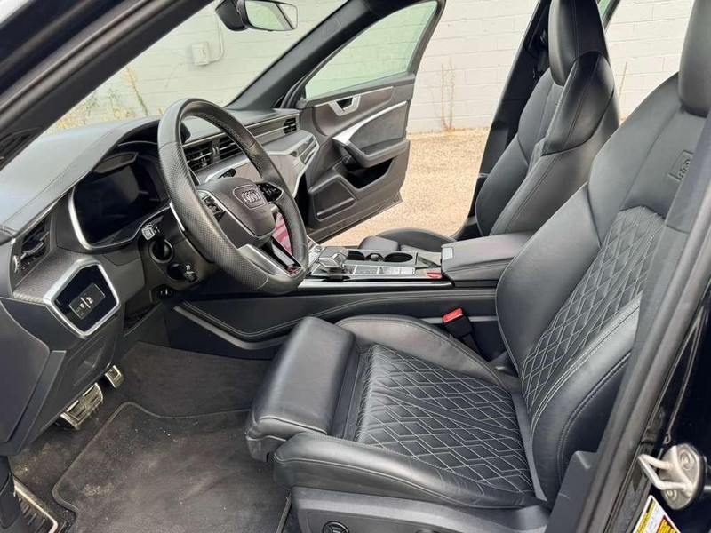 Audi S6 Sedan Vehicle Full-screen Gallery Image 18