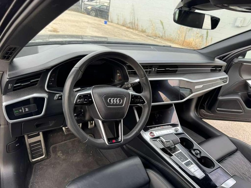 Audi S6 Sedan Vehicle Full-screen Gallery Image 20
