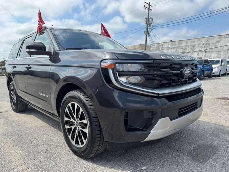 Ford Expedition Vehicle Full-screen Gallery Image 7